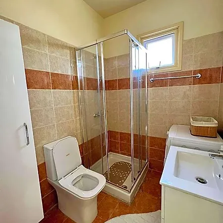 Hostel Carisa Larnaca